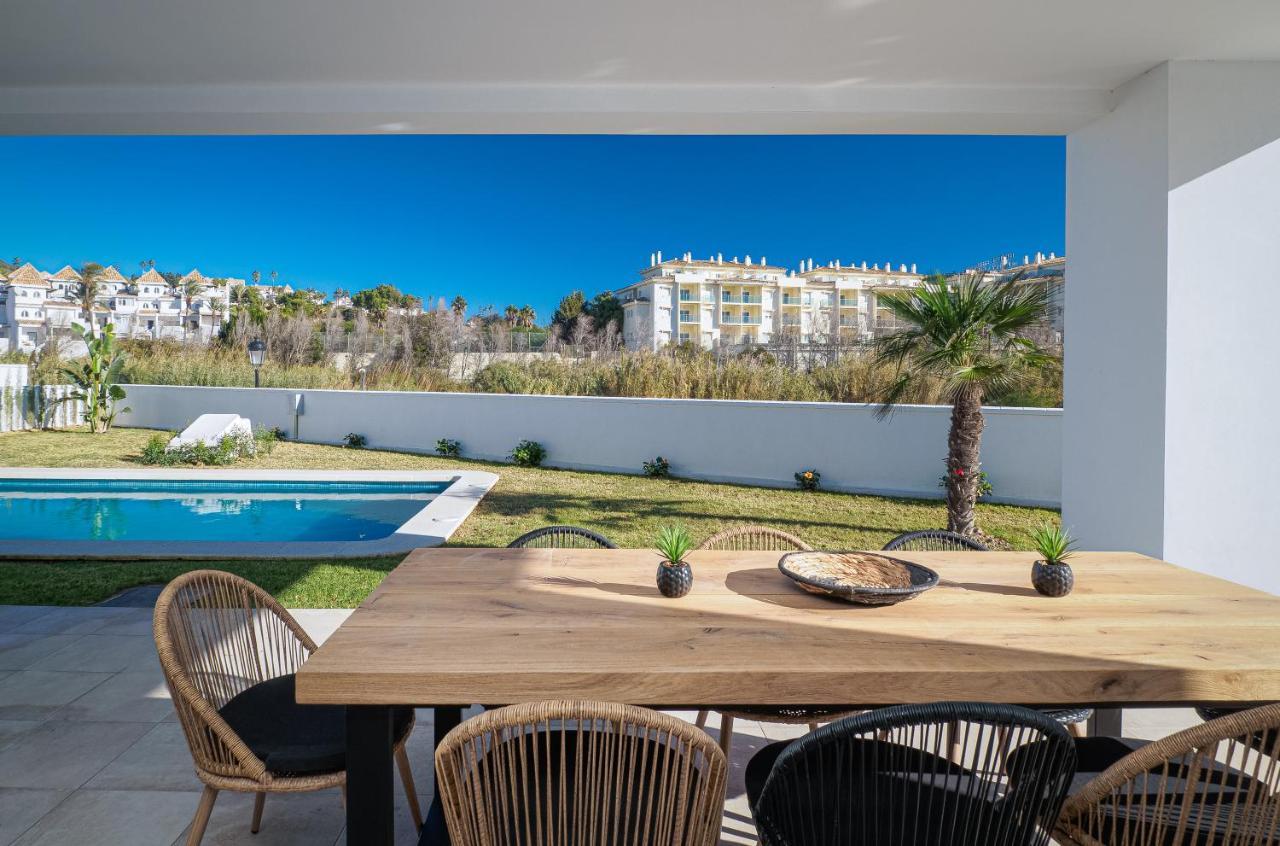 Villa Moderne Proche De La Mer Manilva Exterior photo